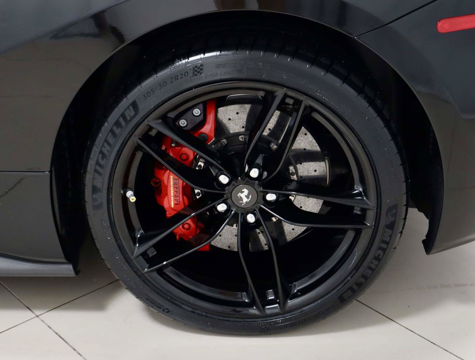 Certified 2018 Ferrari 488 Spider RWD image 9