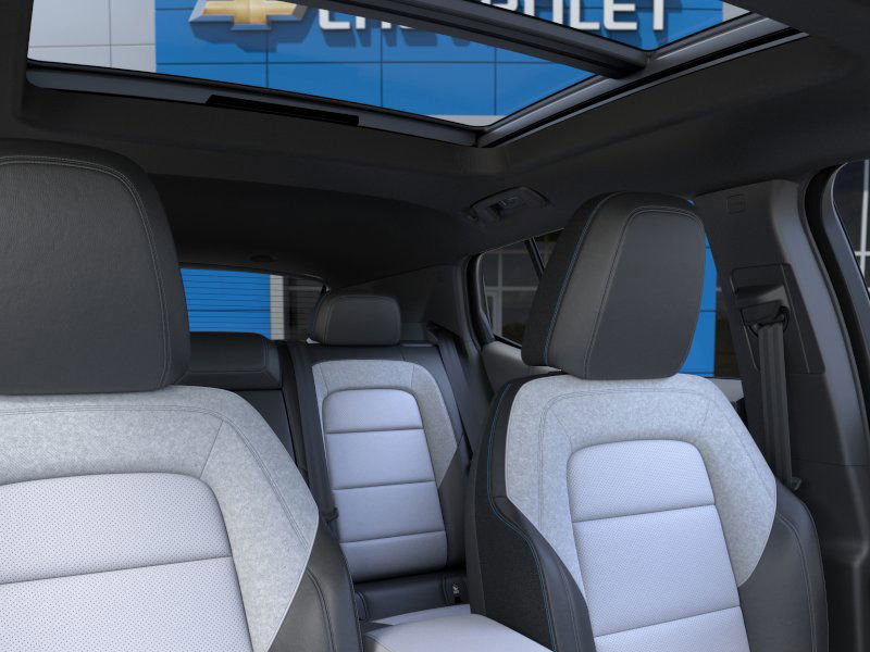 New 2025 Chevrolet Equinox EV LT image 32