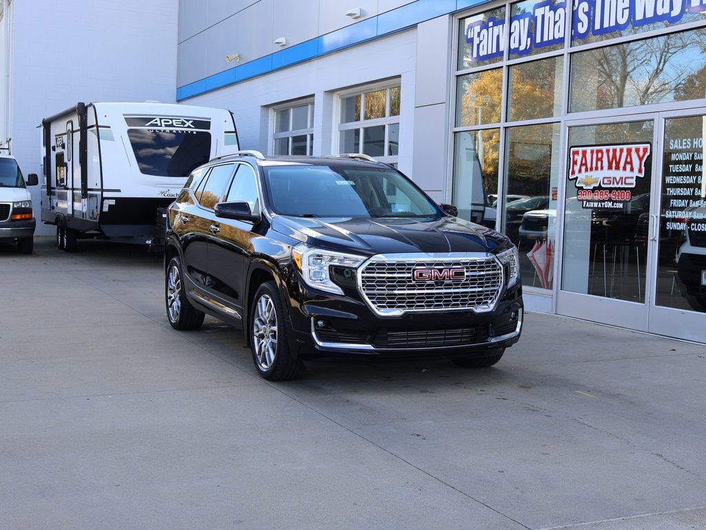 Certified 2024 GMC Terrain Denali w/ Denali Premium Package image 2