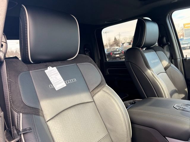 New 2026 RAM 3500 Laramie AWD/4WD image 31