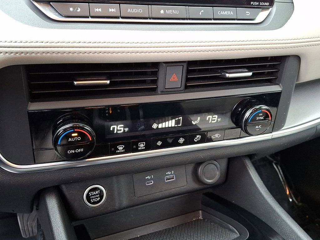 Used 2023 Nissan Rogue SV image 16