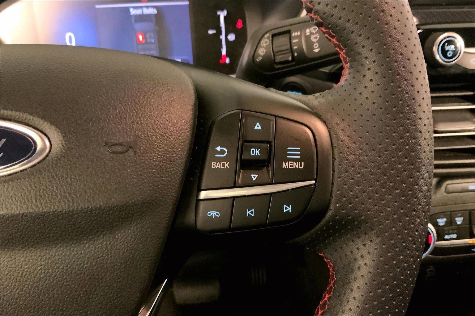 Used 2025 Ford Escape ST-Line image 19