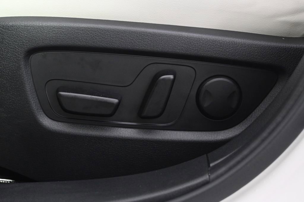 Certified 2025 MAZDA CX-30 AWD 2.5 S w/ Premium Package image 14