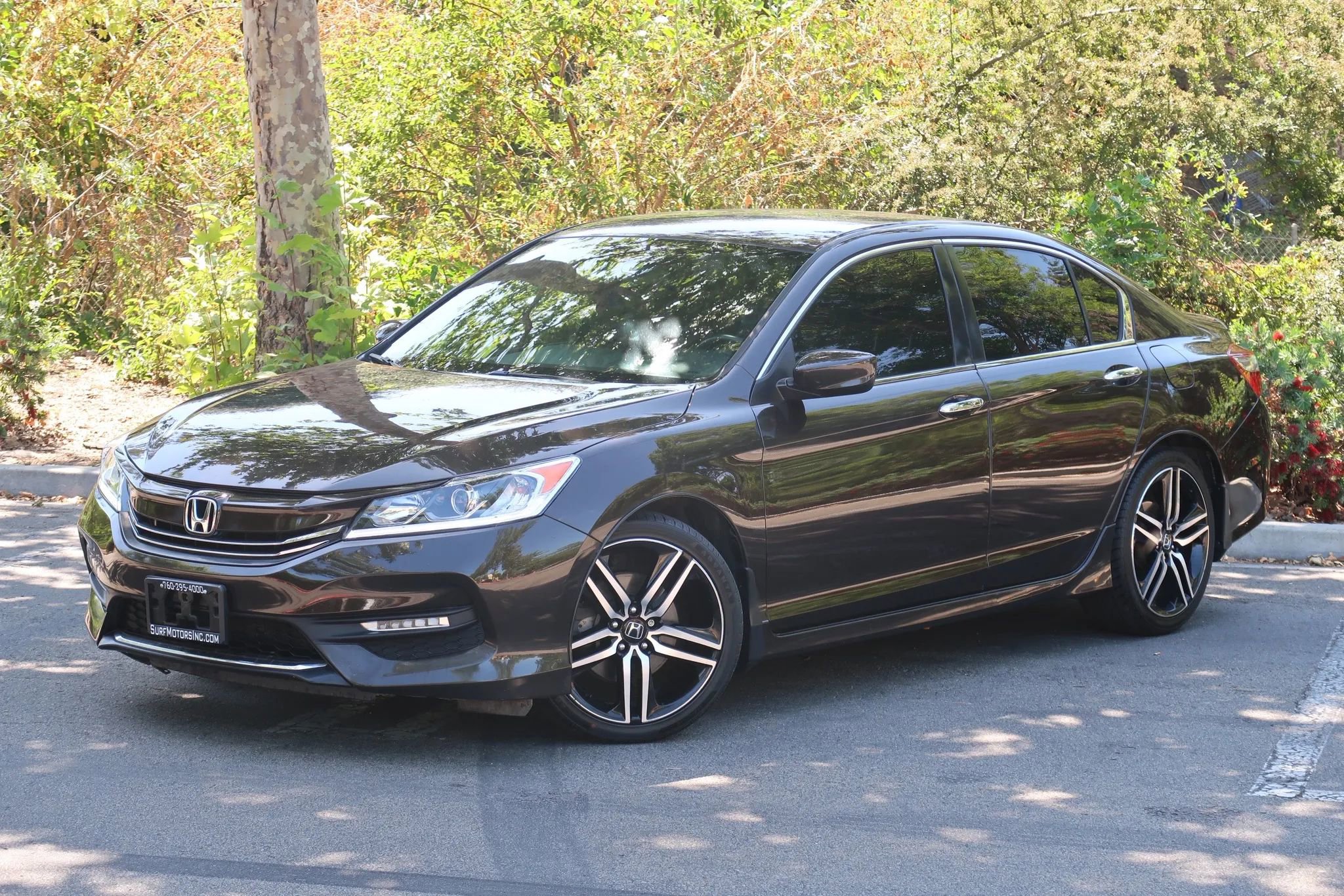 Used 2016 Honda Accord Sport image 4