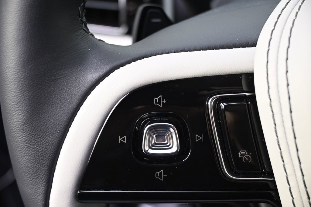 New 2026 Lincoln Aviator AWD image 33