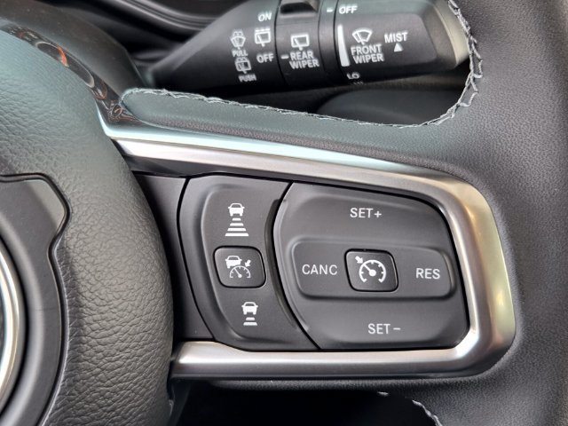 New 2026 Jeep Wrangler Unlimited Sahara w/ Whitecap Package AWD/4WD image 25