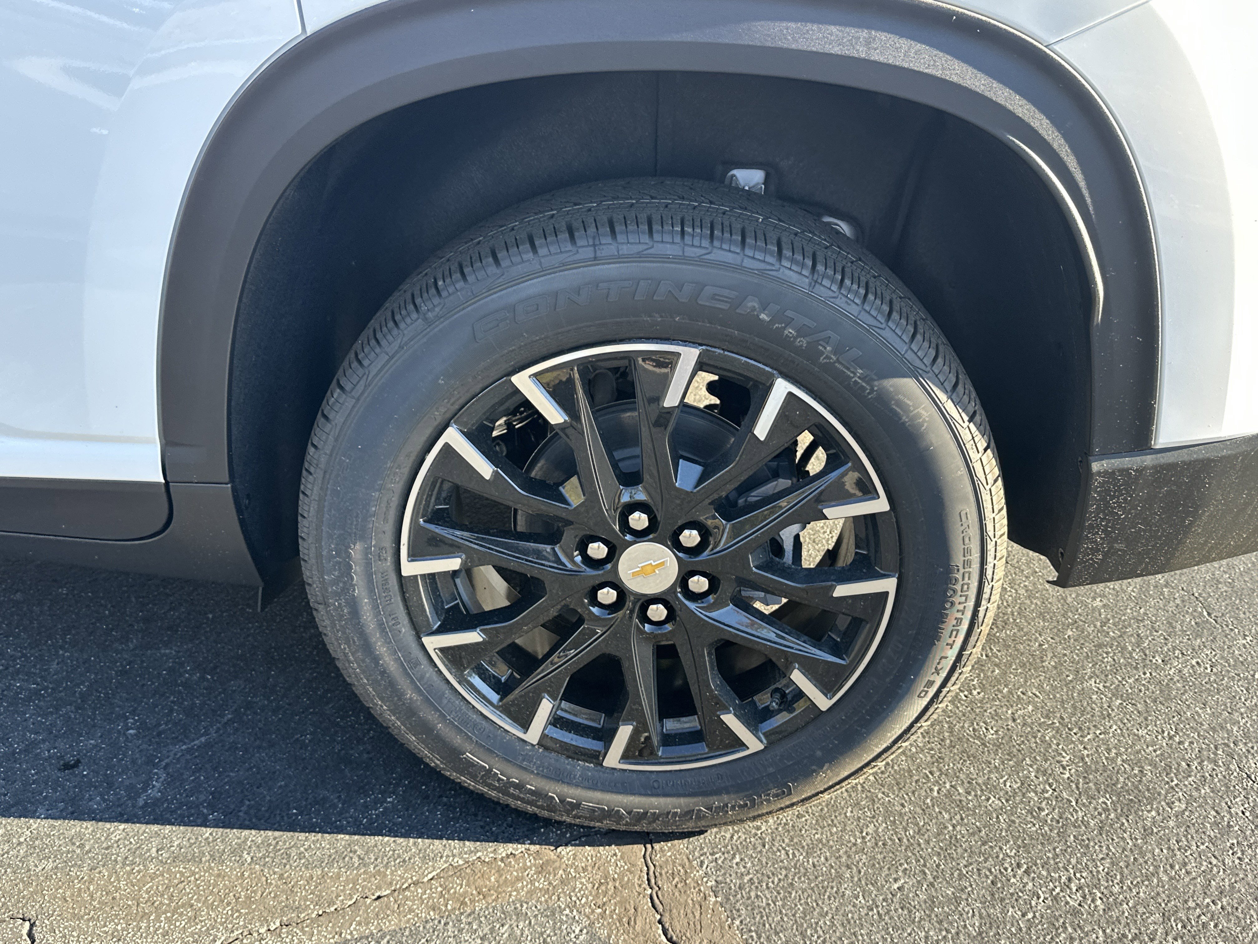 New 2026 Chevrolet Traverse LT w/ Sun and Wheel Package image 18