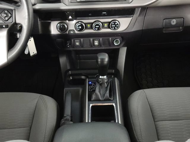 Used 2017 Toyota Tacoma SR5 AWD/4WD image 21