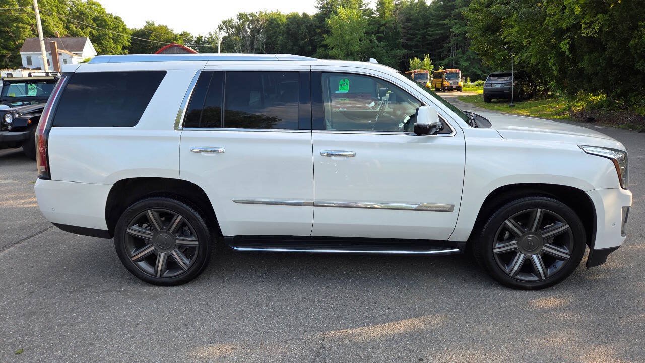 Used 2017 Cadillac Escalade Luxury AWD/4WD image 22