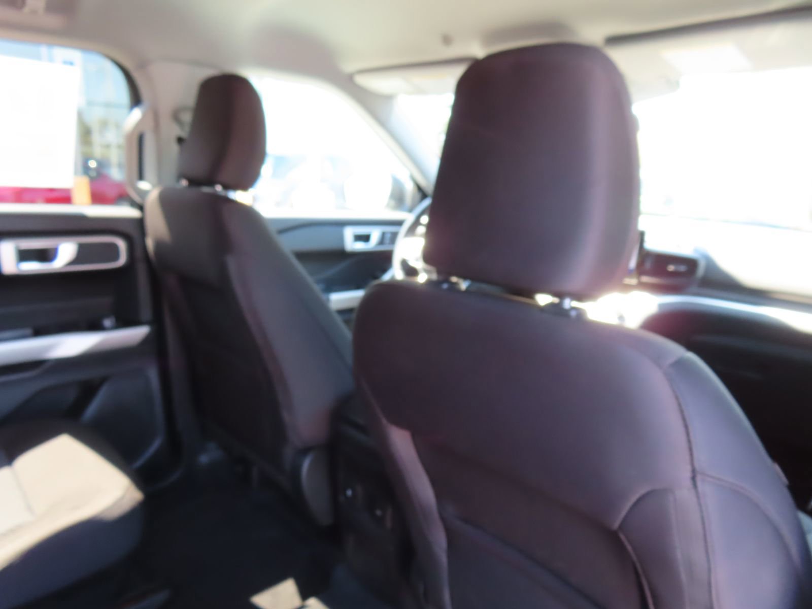 Used 2022 Ford Explorer XLT image 36