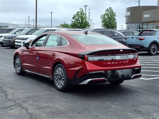New 2025 Hyundai Sonata SEL image 3