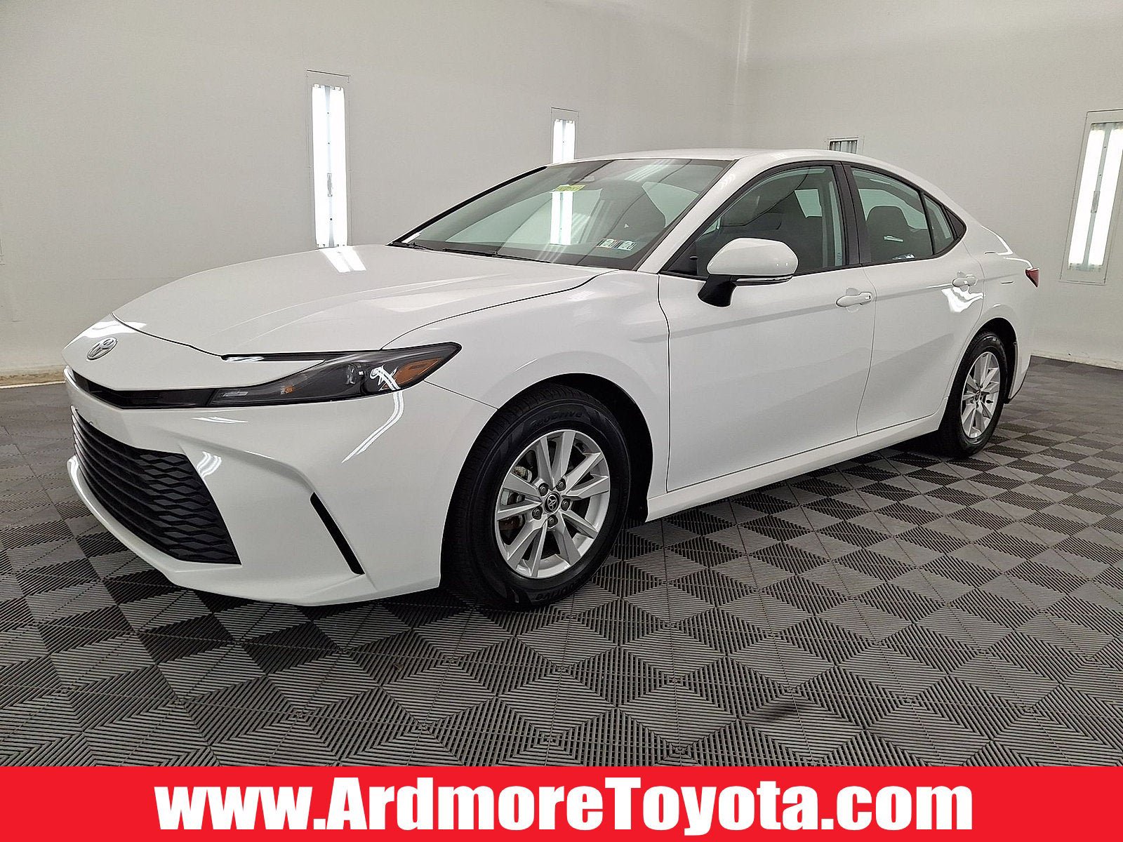 Certified 2025 Toyota Camry LE FWD image 1