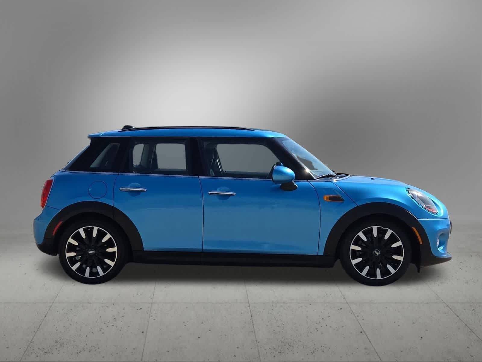 Used 2018 MINI Cooper 4-Door Hardtop FWD image 7