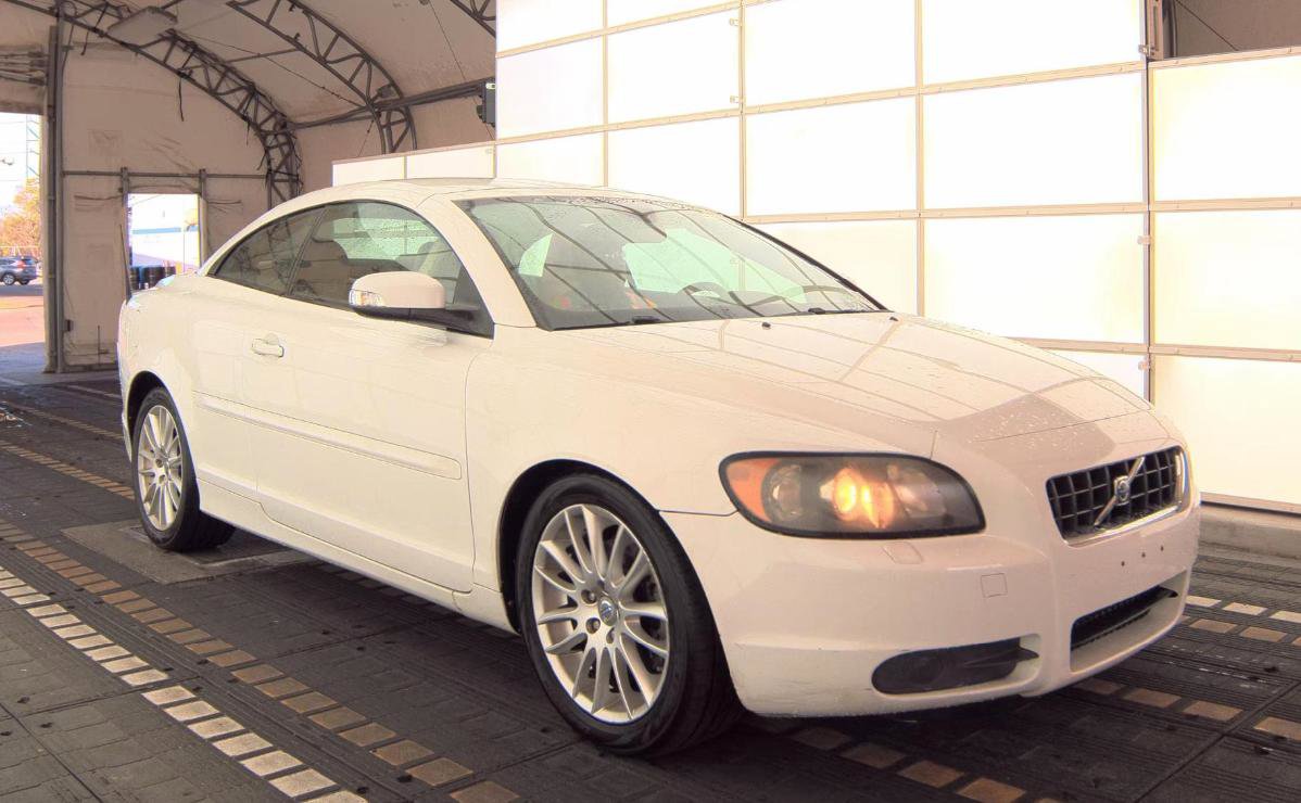 Used 2008 Volvo C70 T5 FWD image 3