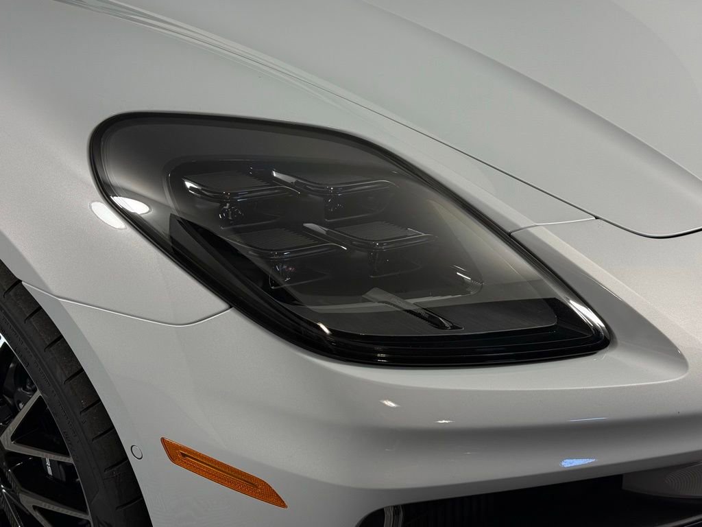 New 2026 Porsche Panamera 4 image 15
