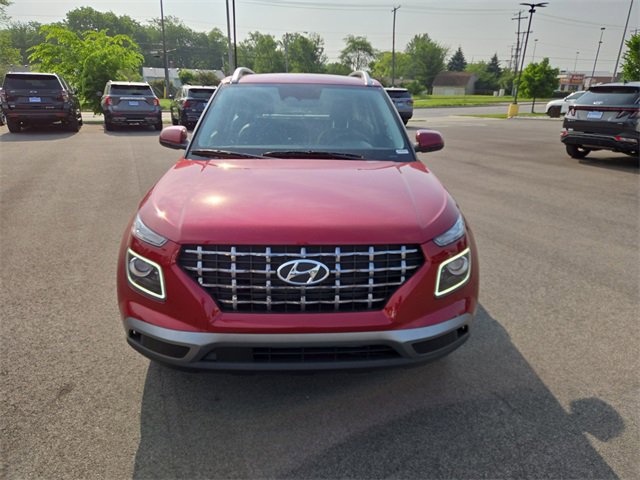 New 2025 Hyundai Venue Limited image 3