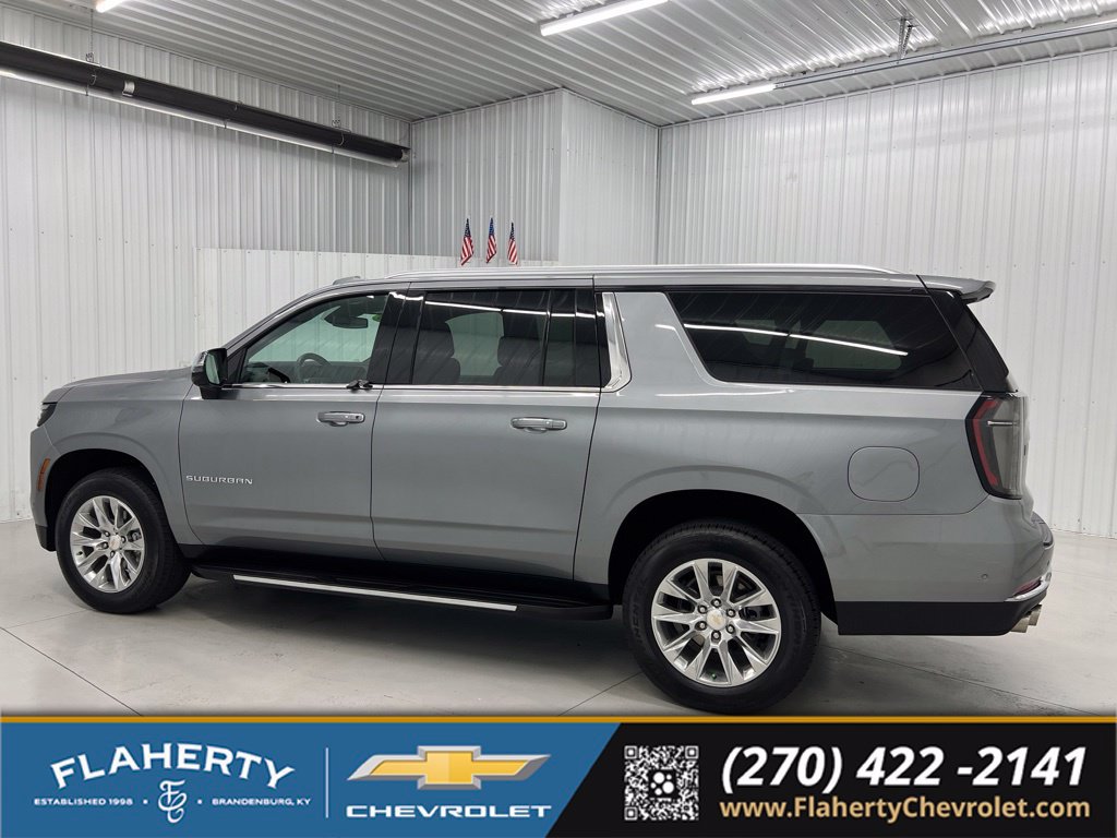 Used 2026 Chevrolet Suburban Premier AWD/4WD image 5