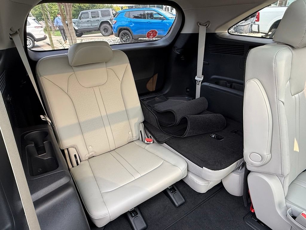 Used 2023 Kia Sorento SX FWD image 22