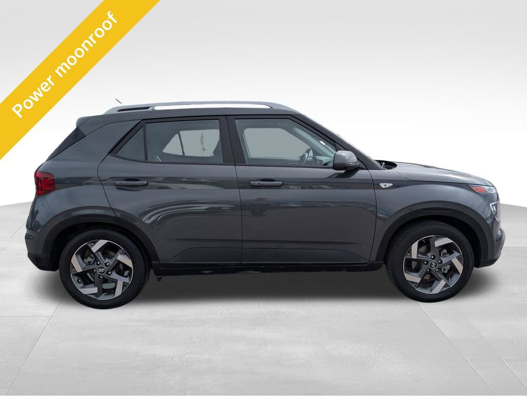 Used 2024 Hyundai Venue SEL image 6