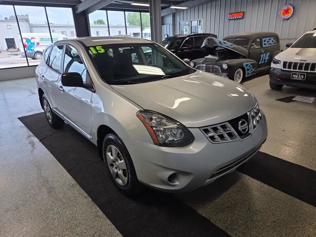 Used 2015 Nissan Rogue S FWD image 4