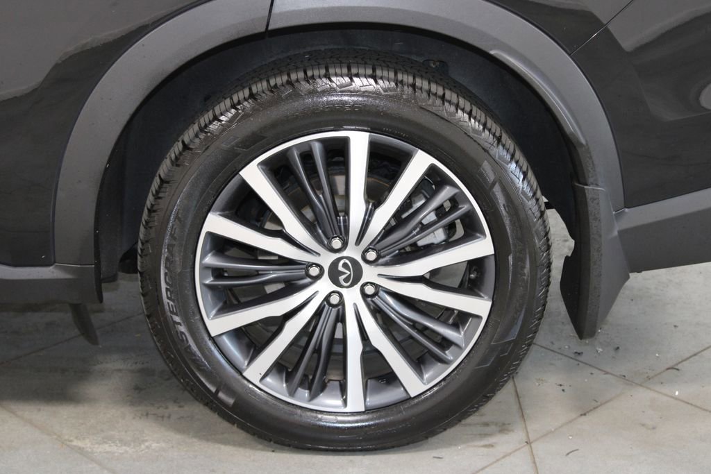 Used 2022 INFINITI QX60 Sensory w/ Cargo Package image 18