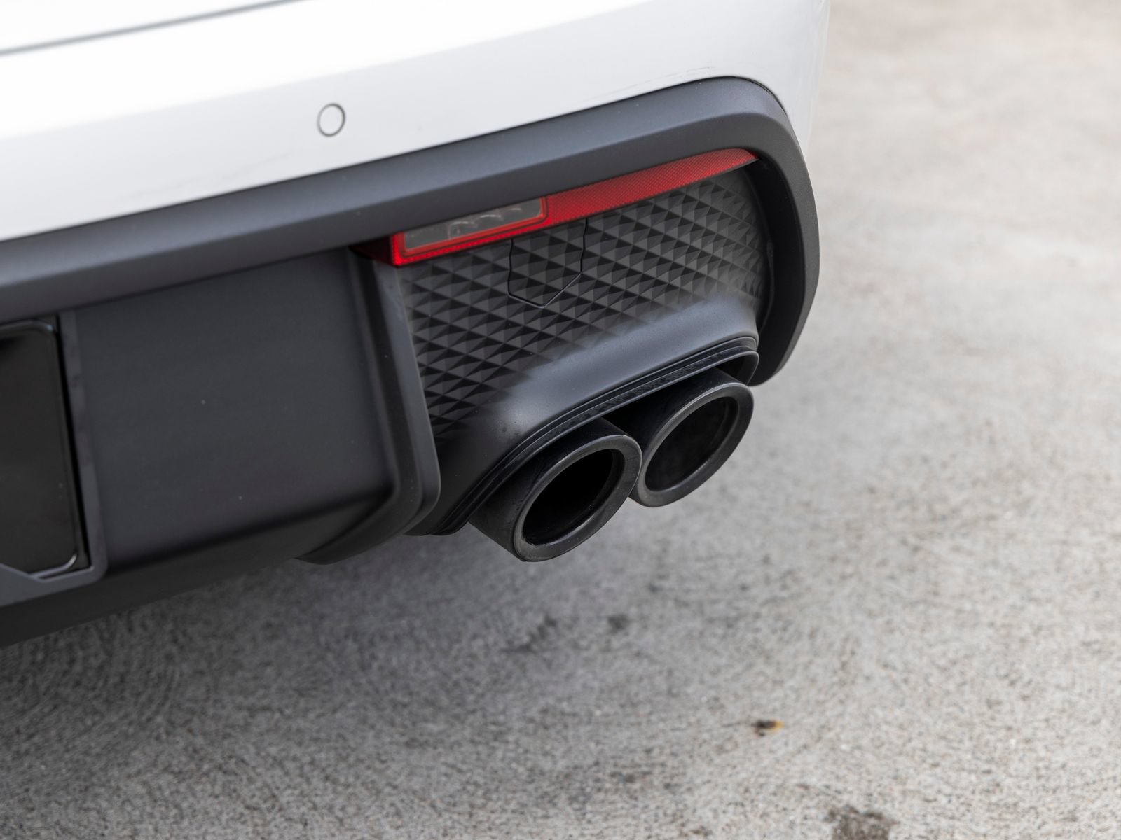 Certified 2026 Porsche Macan AWD/4WD image 24