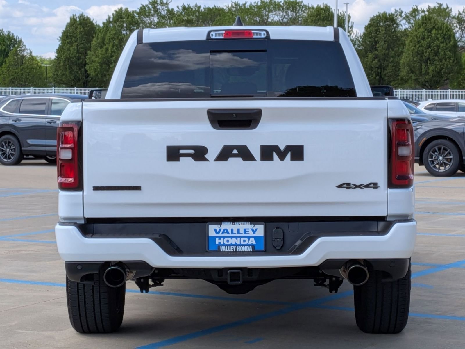 Used 2025 RAM 1500 Big Horn AWD/4WD image 7