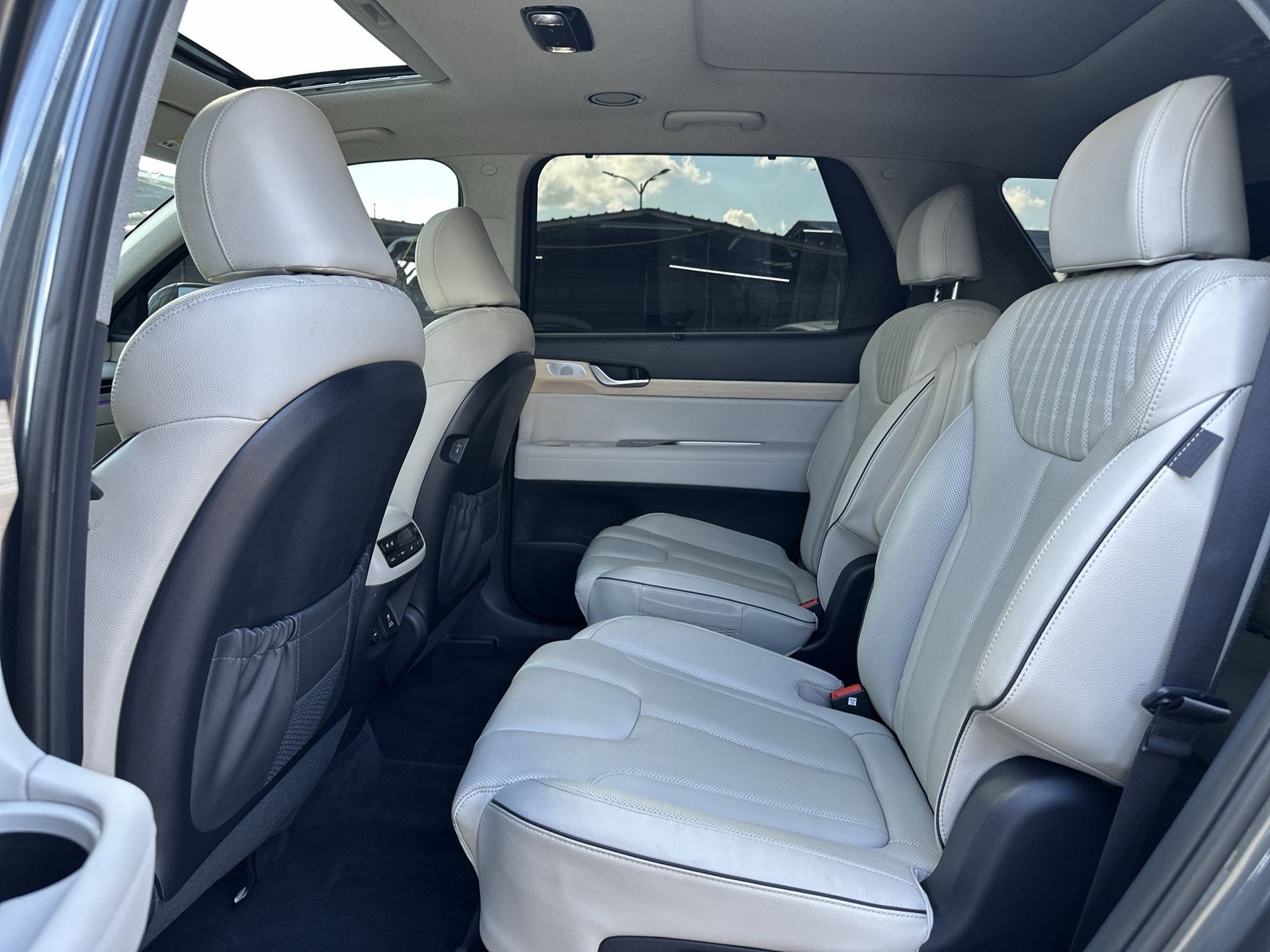 Used 2024 Hyundai Palisade Limited image 25