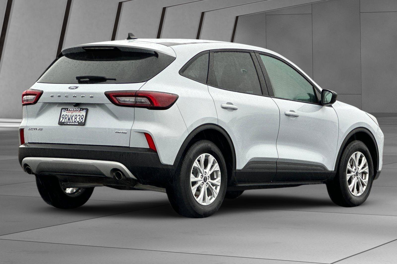 Used 2025 Ford Escape Active image 4