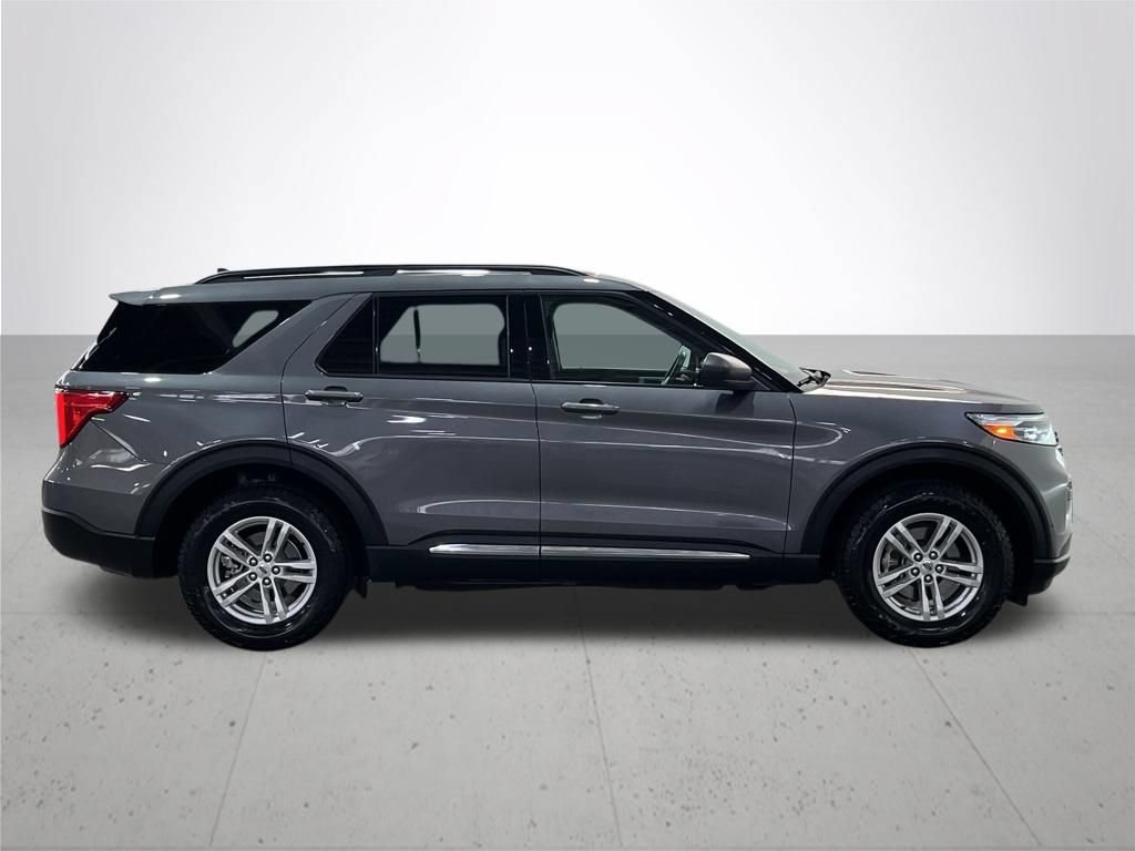Used 2022 Ford Explorer XLT AWD/4WD image 9