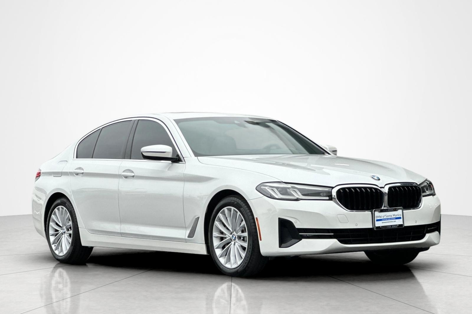 Used 2023 BMW 530i w/ Premium Package RWD image 7