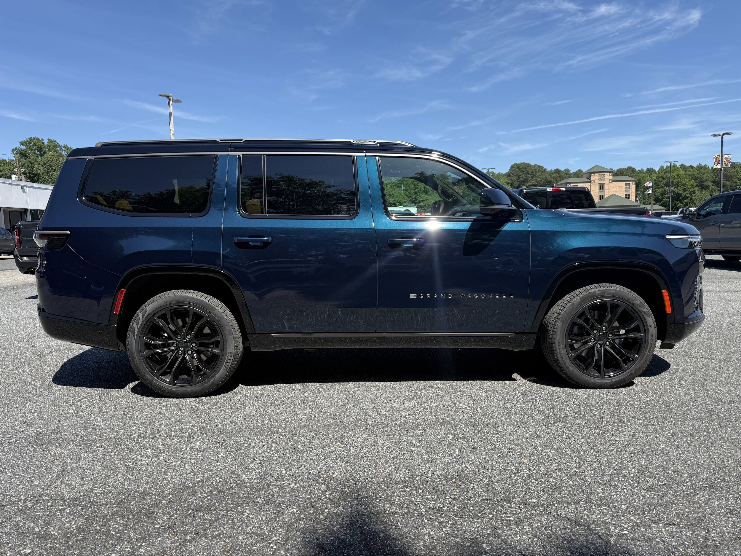 New 2026 Jeep Grand Wagoneer Summit AWD/4WD image 9