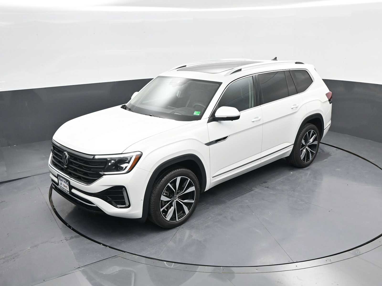 Used 2025 Volkswagen Atlas SEL Premium R-Line image 31