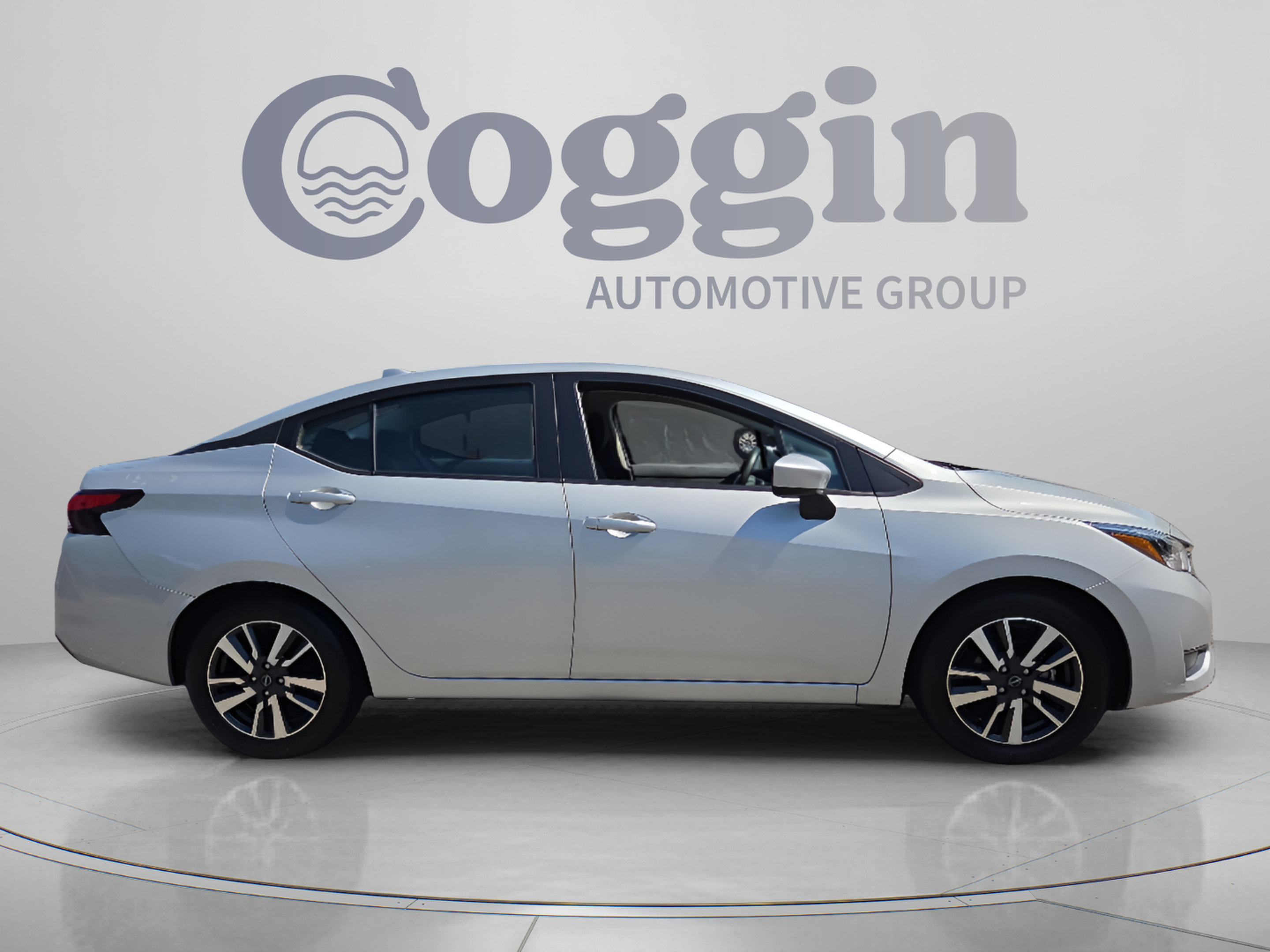 Used 2025 Nissan Versa SV FWD image 6
