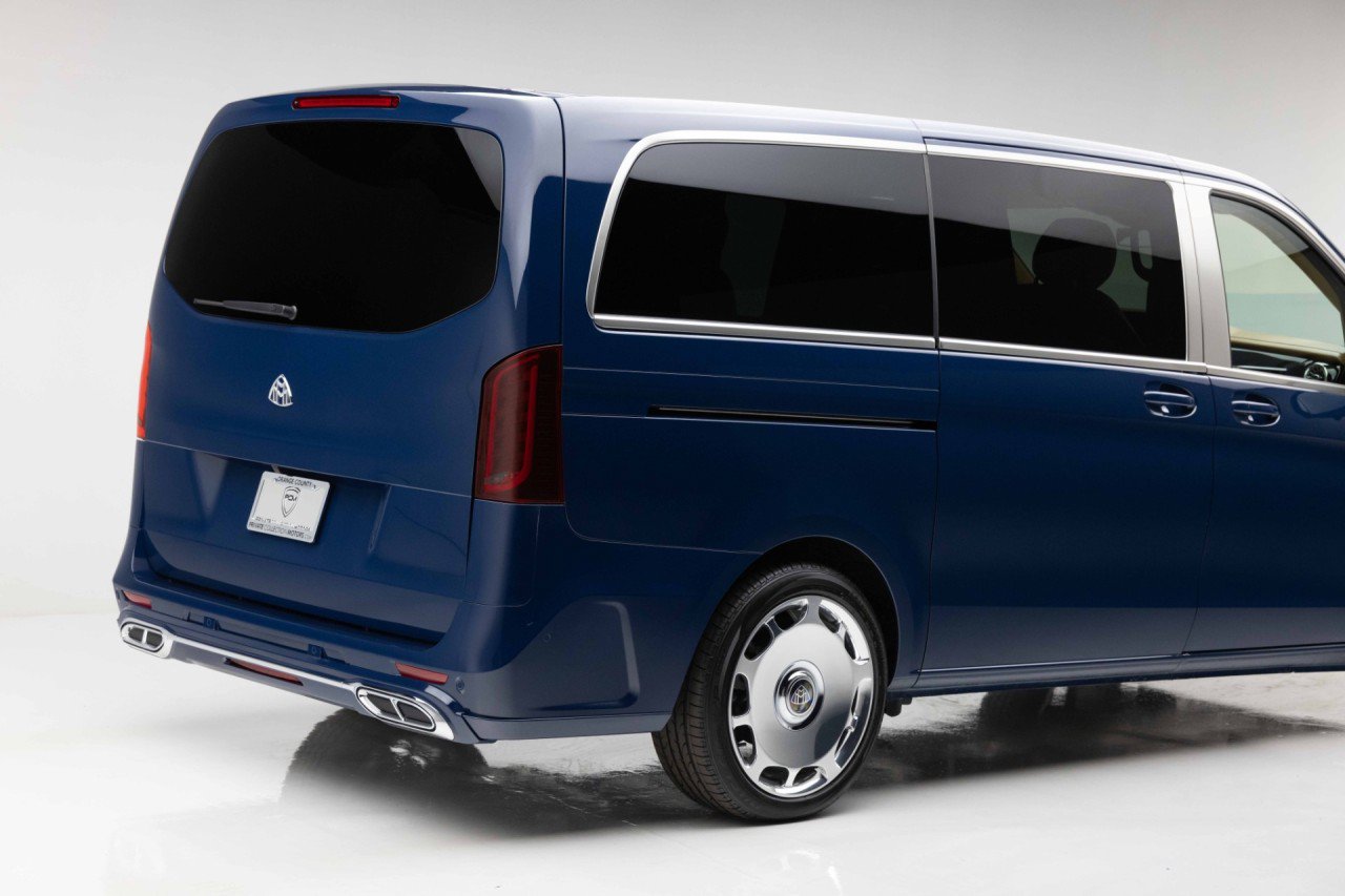 Used 2021 Mercedes-Benz Metris Passenger image 31