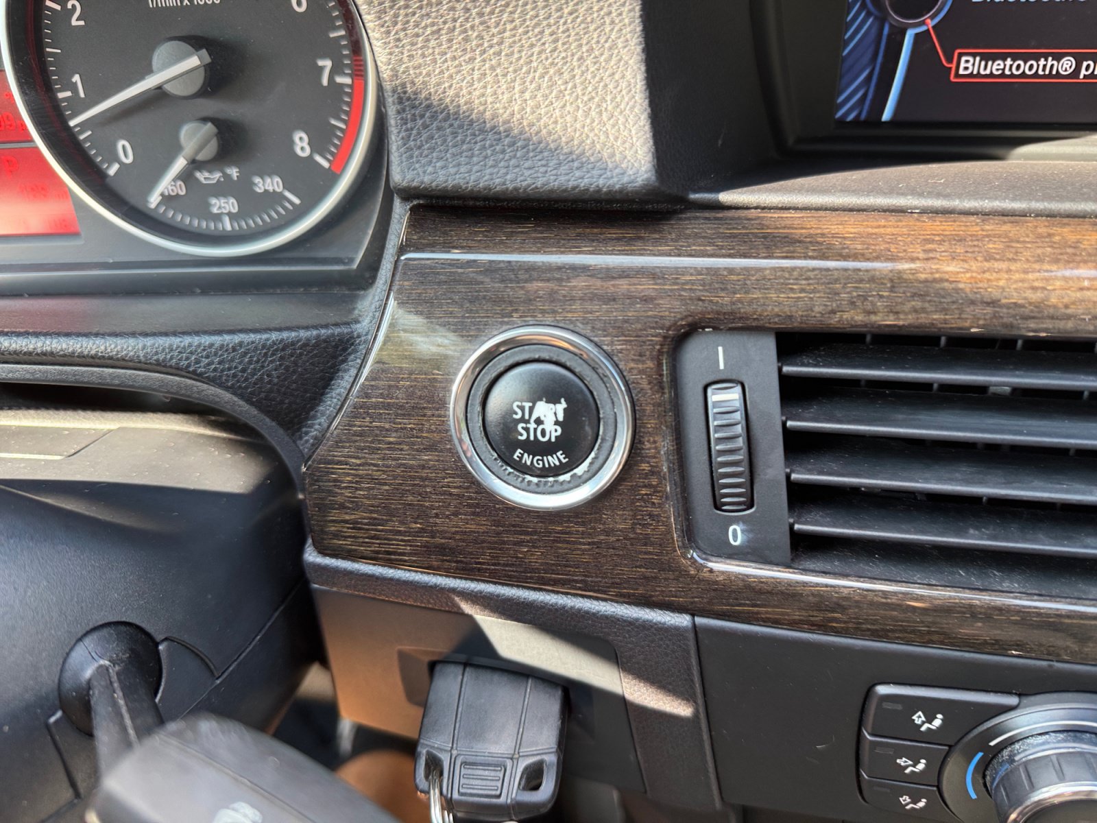 Used 2012 BMW 328i Convertible RWD image 19