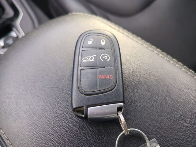 Used 2022 Jeep Cherokee Limited image 29