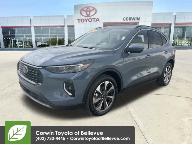 Used 2023 Ford Escape Platinum image 15