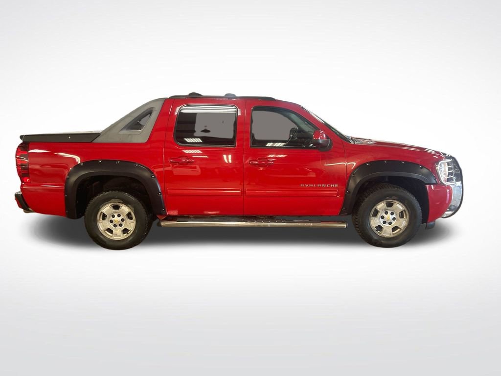 Used 2011 Chevrolet Avalanche LS AWD/4WD image 7