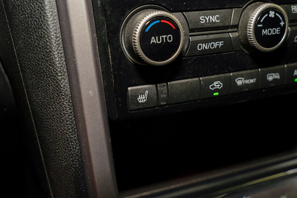 Used 2019 Subaru Ascent Premium image 18