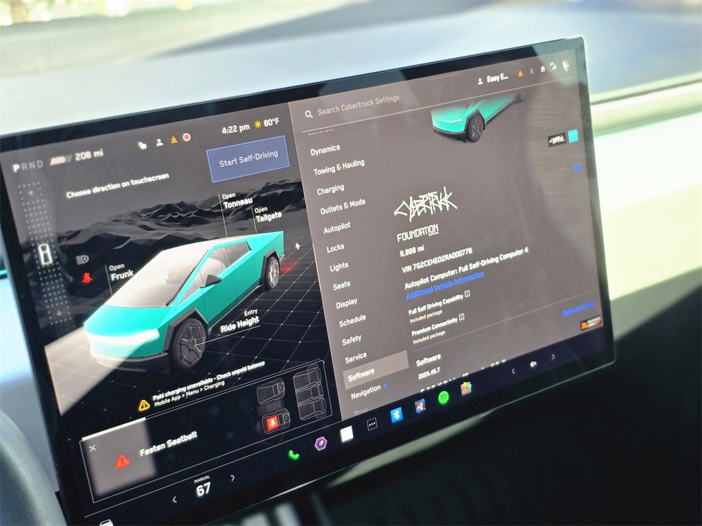 Used 2024 Tesla Cybertruck AWD Crew Cab image 25