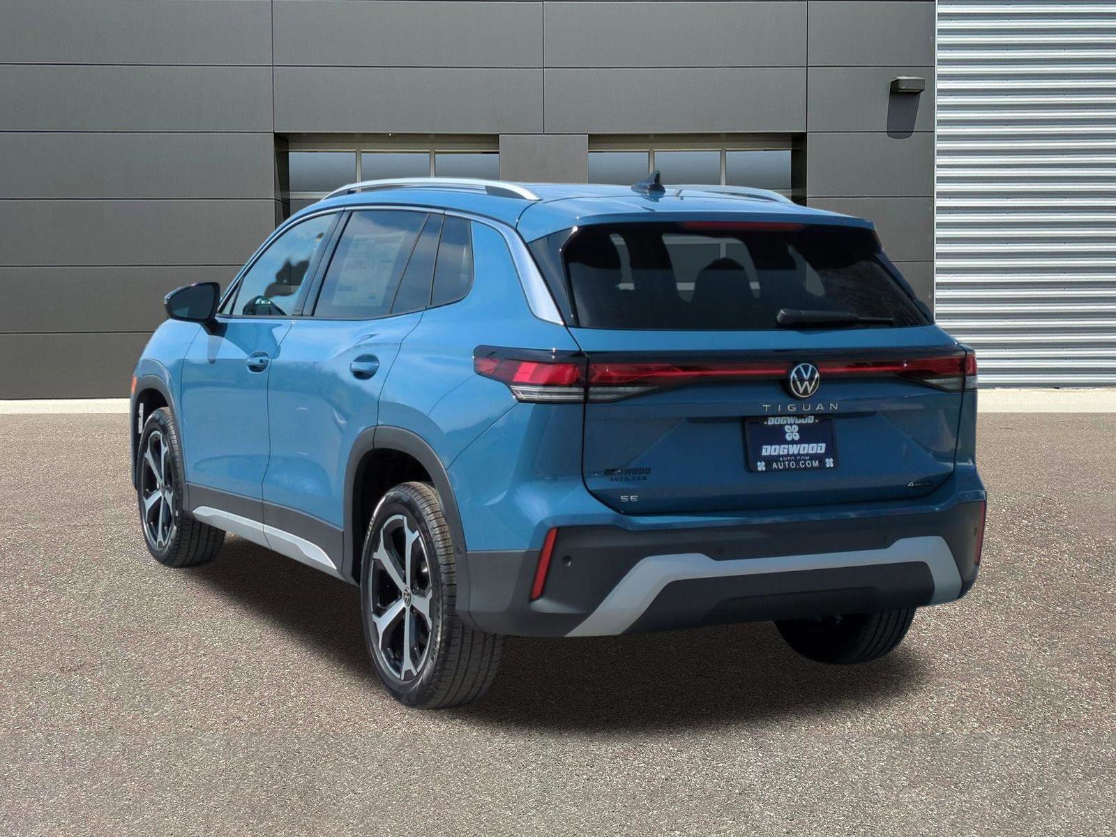 New 2026 Volkswagen Tiguan SE image 5