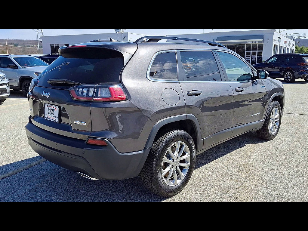 Certified 2022 Jeep Cherokee Latitude Lux w/ Mopar Interior Package image 8