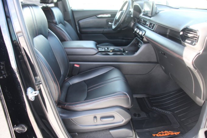 Used 2024 Honda Pilot TrailSport image 21