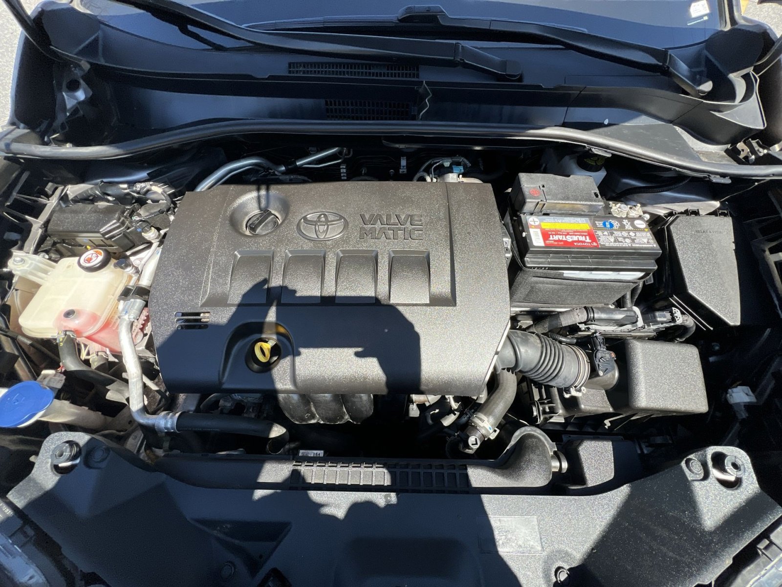 Used 2020 Toyota C-HR LE image 26