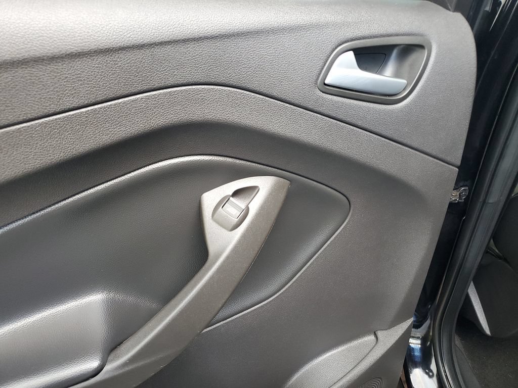 Used 2019 Ford Escape SEL FWD image 12