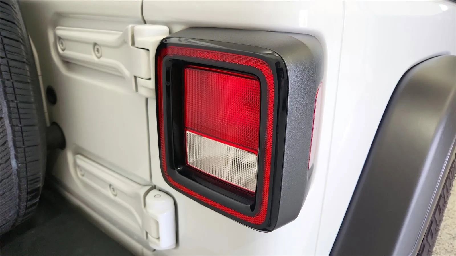 Used 2022 Jeep Wrangler Sport AWD/4WD image 15