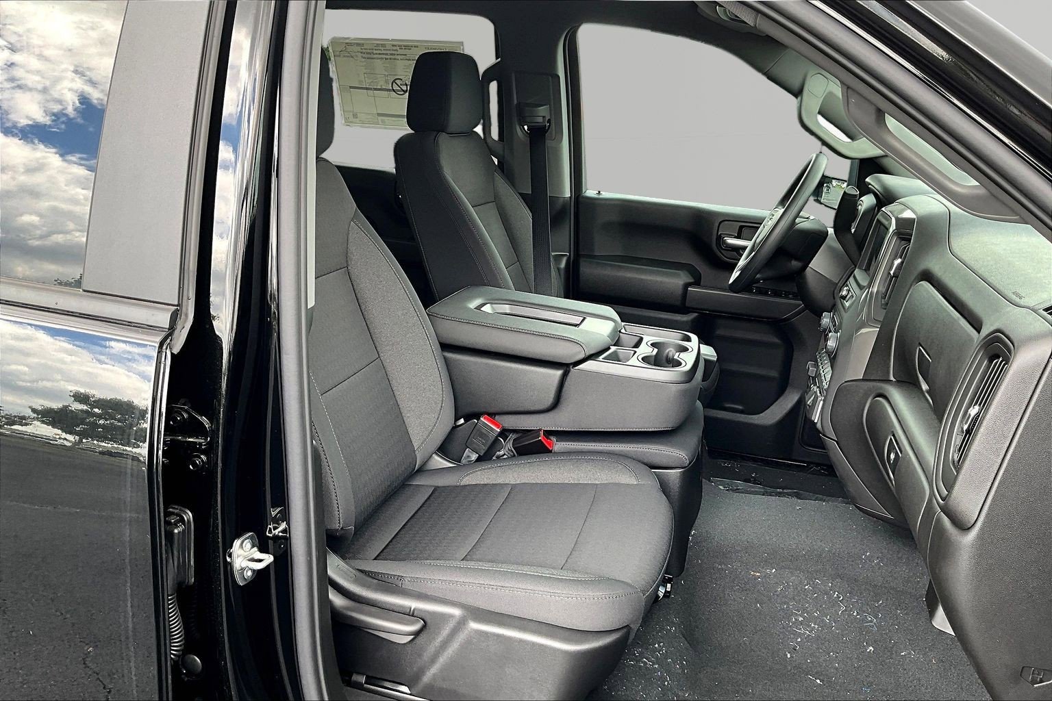 New 2026 Chevrolet Silverado 2500 Custom w/ Custom Value Package AWD/4WD image 10