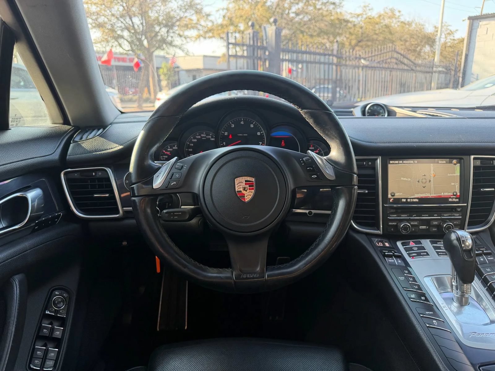 Used 2014 Porsche Panamera 4 w/ Premium Package AWD/4WD image 20