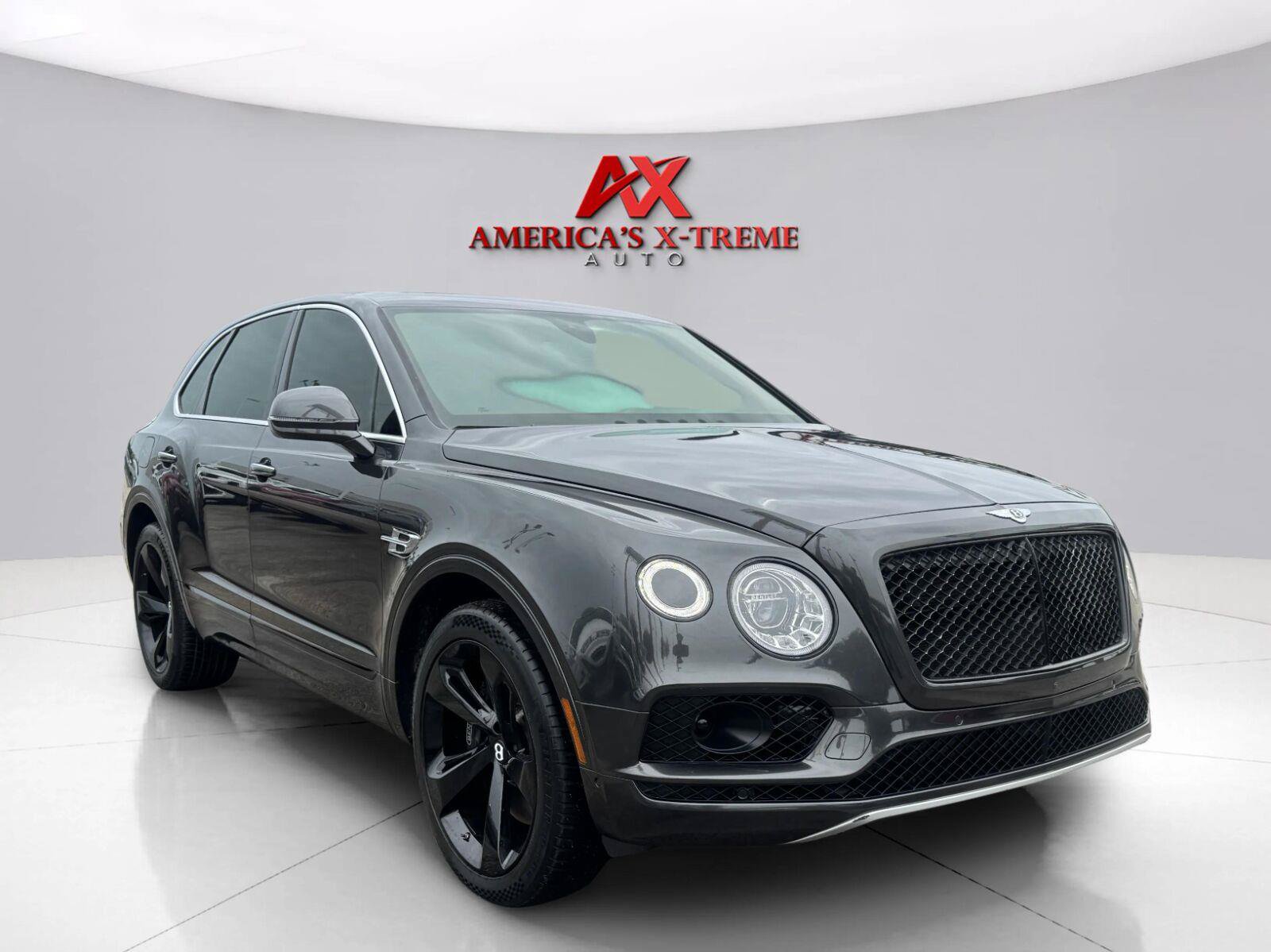 Used 2018 Bentley Bentayga AWD/4WD image 8